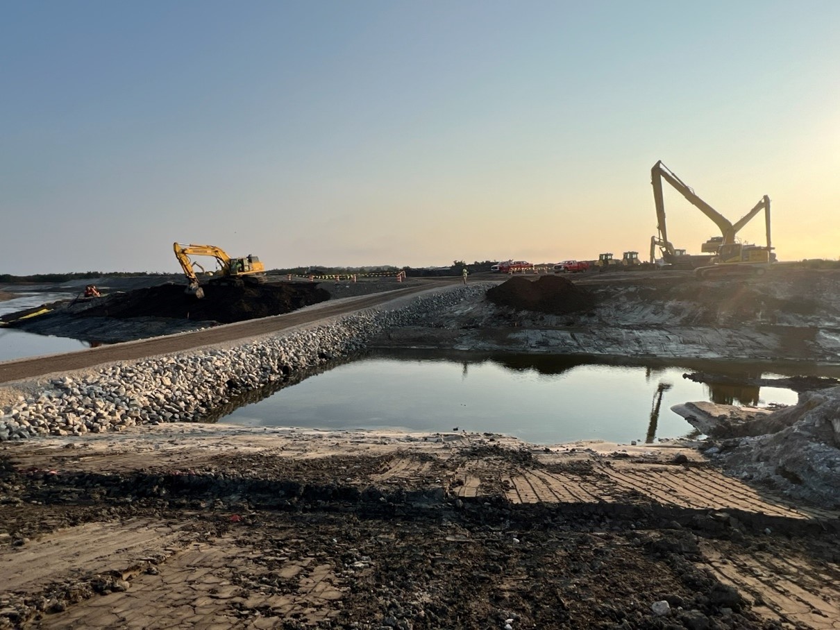Temporary construction access spanning Pond Creek to the southern and northern landfills – August 2024
